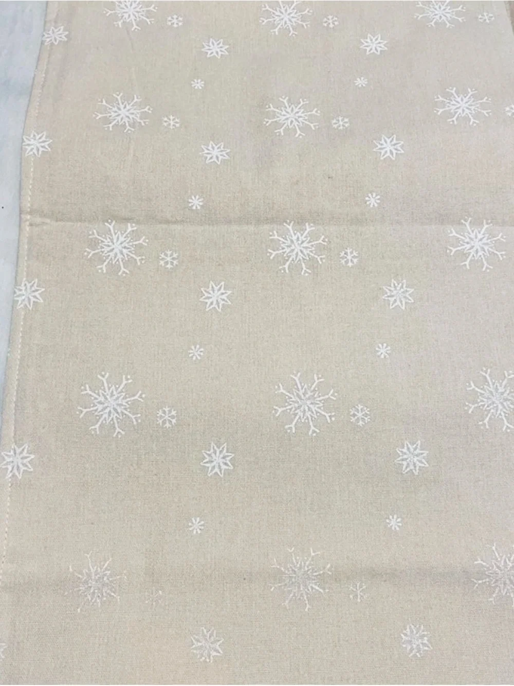 ❄️ Gnomes Snowflakes Christmas Holiday Table Runner Decor ⛄️
